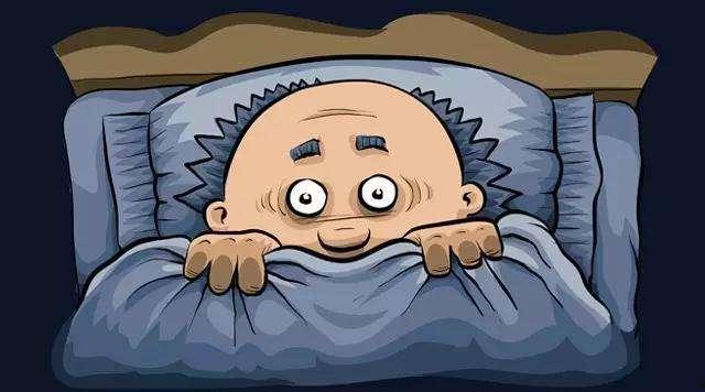 小洋睡不着吃瓜,吃瓜解闷度时光