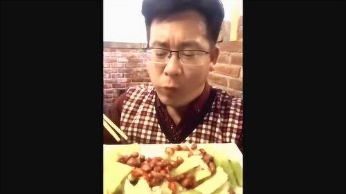 网友分享吃瓜视频,带你领略幕后真相