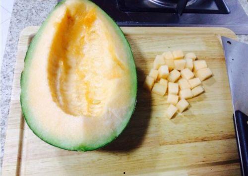 小宫吃哈密瓜,小宫的哈密瓜美食之旅