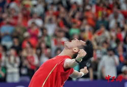 郑思维现场吃瓜,趣味横生