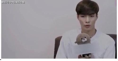 张艺兴吃瓜情侣,揭秘娱乐圈情侣甜蜜幕后