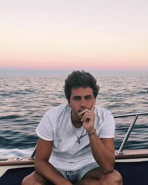 吃瓜百万博主,揭秘网络红人的幕后故事