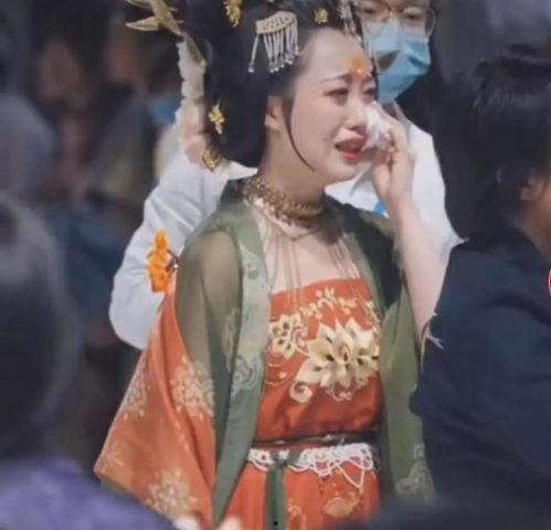 成都汉服吃瓜事件,一场关于传统与现代的争议风暴