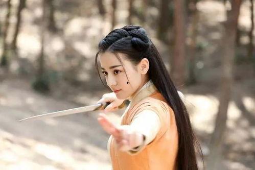 扮女吃瓜,吃瓜群众眼中的“男版女神”