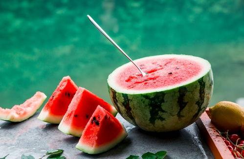 夏季吃瓜诗词,夏日瓜香诗意浓