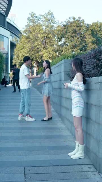 情侣吵架搞笑吃瓜,搞笑吃瓜群众围观