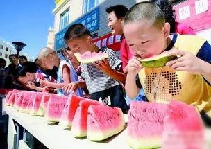 孩子王吃瓜,揭秘童趣世界里的甜蜜与欢笑