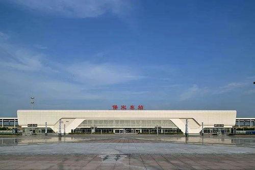 保定东站吃瓜,热闹非凡的“吃瓜”现场，见证人间百态